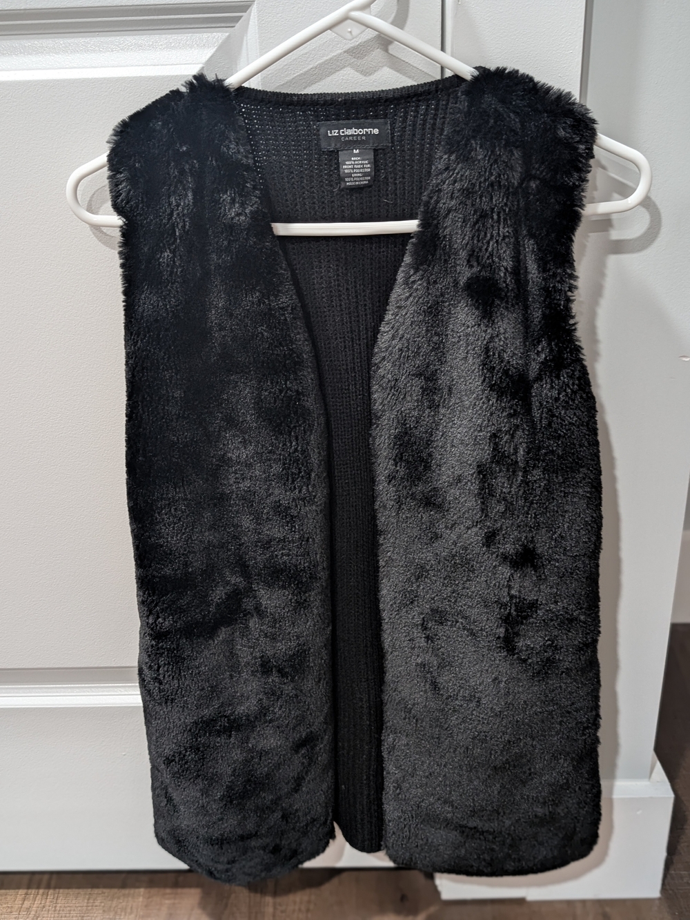 Like New Liz Claiborne Women's Black Faux Fur Vest